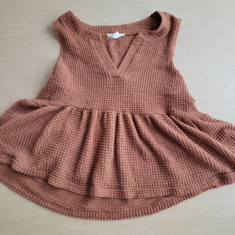 Mine Textured Brown Sleeveless Peplum Top Medium